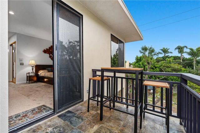 341 S Meadows, Manhattan Beach, CA 90266