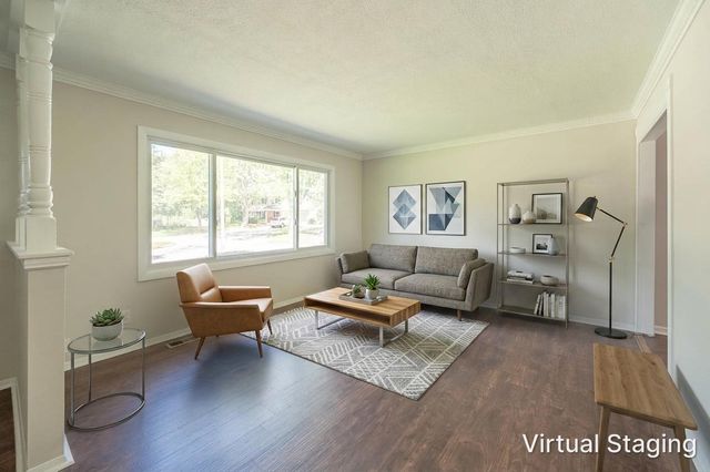 542 S 14th Street, St. Charles, IL 60174