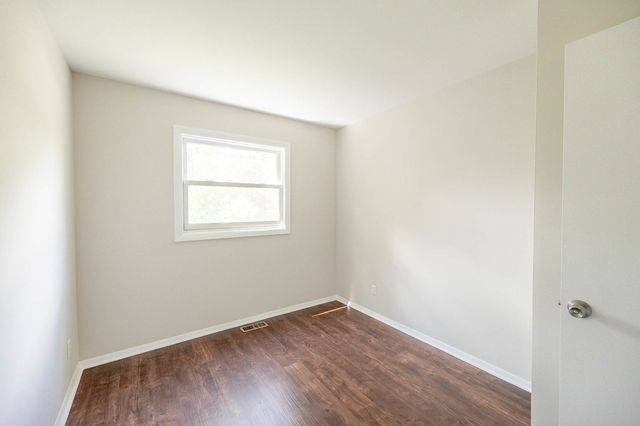 542 S 14th Street, St. Charles, IL 60174