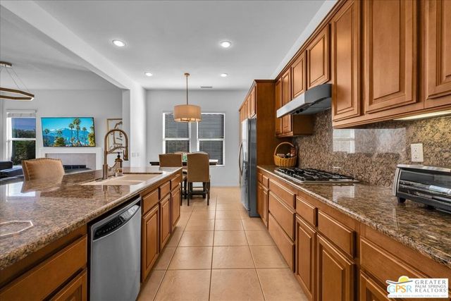 105 Shoreline Drive, Rancho Mirage, CA 92270