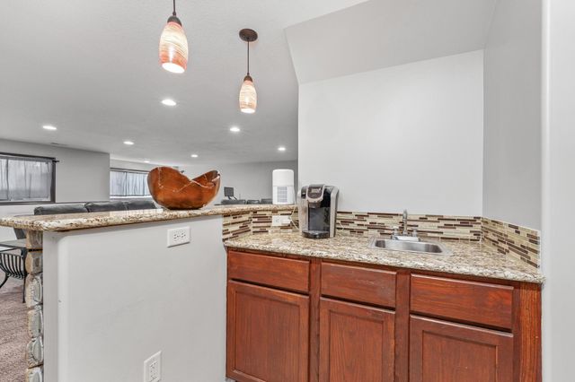 3708 N Pepper Ridge, Wichita, KS 67205