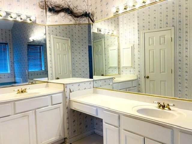 1503 Dutchman Creek Drive, Desoto, TX 75115