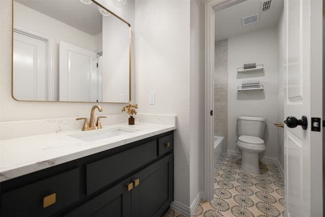 15653 Crown Cove Lane, Frisco, TX 75035