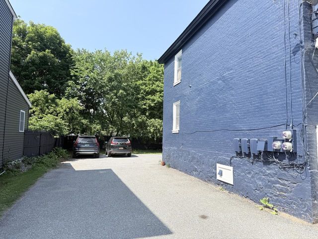 87 Spring Street, Burlington, VT 05401