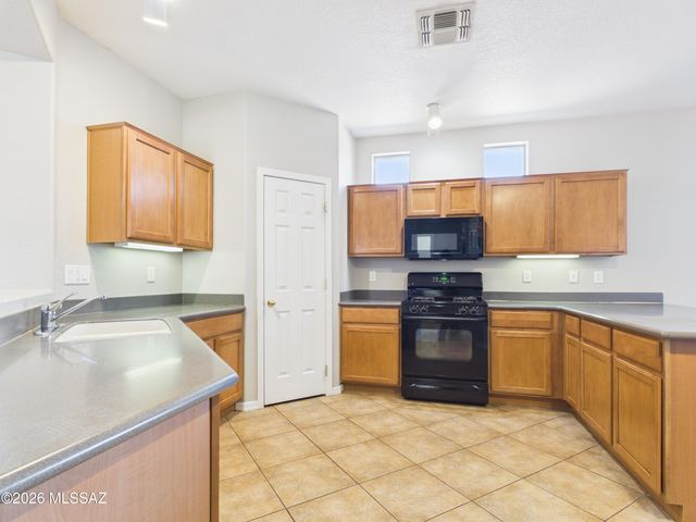 14288 S Avenida Zumba, Sahuarita, AZ 85629