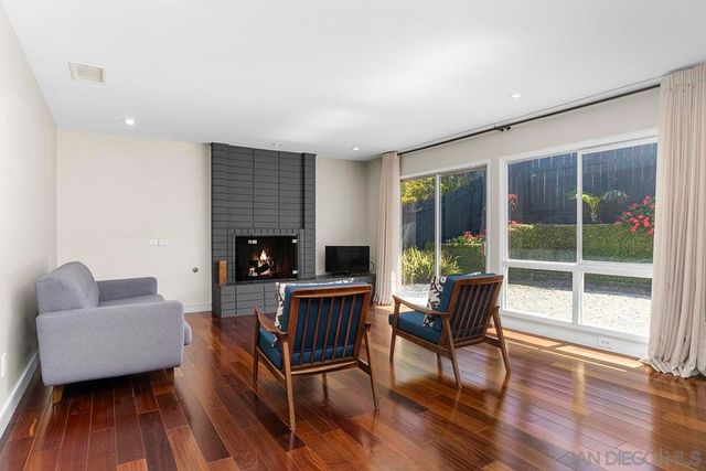 2939 GOVERNOR DRIVE, San Diego, CA 92122