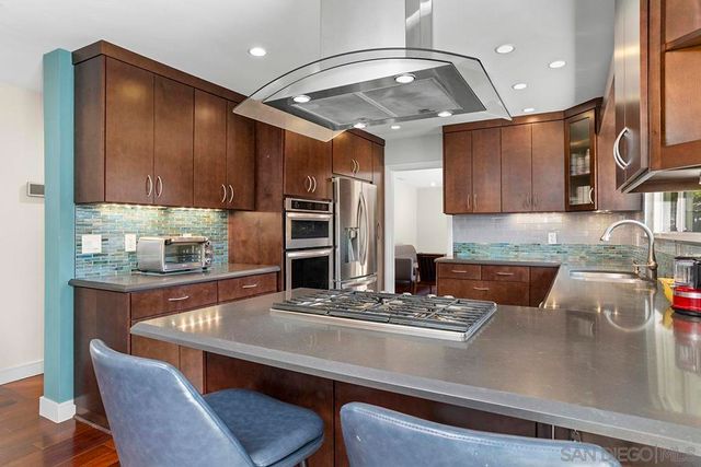 2939 GOVERNOR DRIVE, San Diego, CA 92122