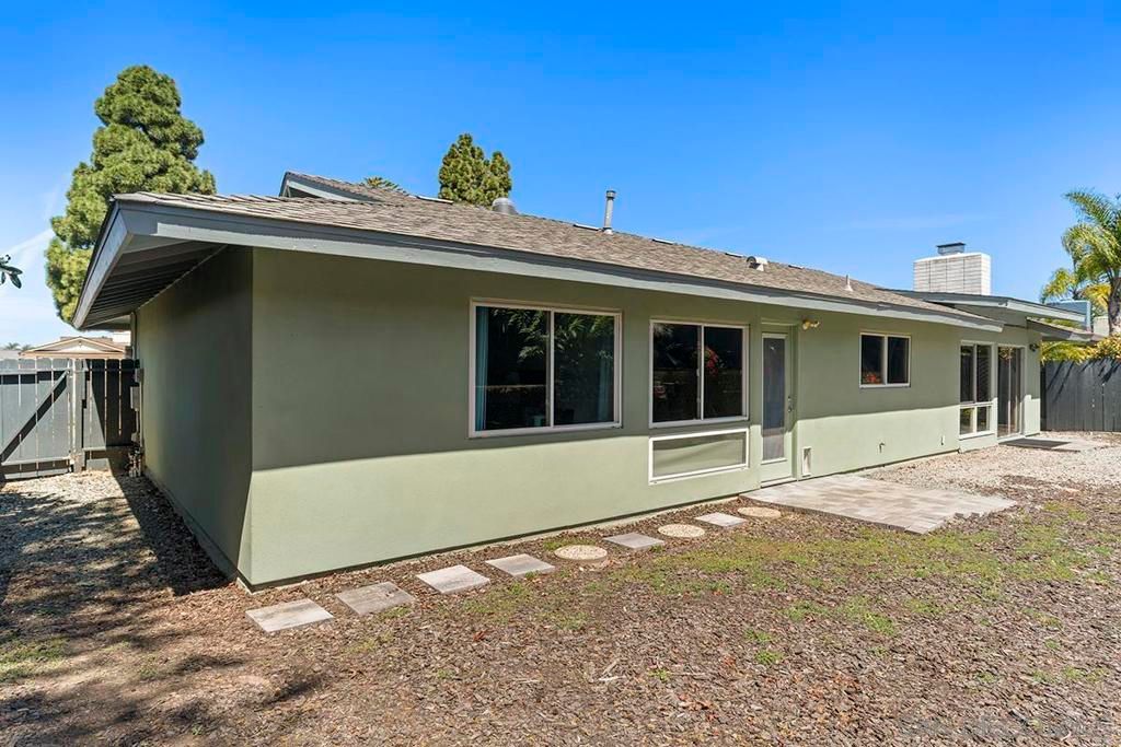 Image 23 of property listing at 2939 GOVERNOR DRIVE, San Diego, CA 92122