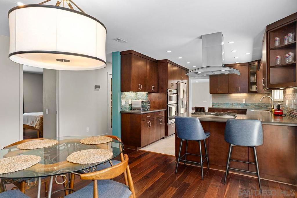 Image 7 of property listing at 2939 GOVERNOR DRIVE, San Diego, CA 92122