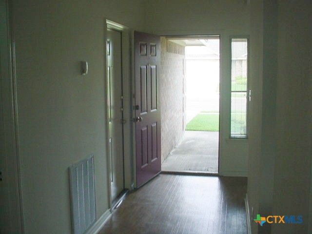 104 Jocelyn Circle, Victoria, TX 77901