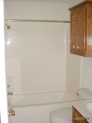 104 Jocelyn Circle, Victoria, TX 77901