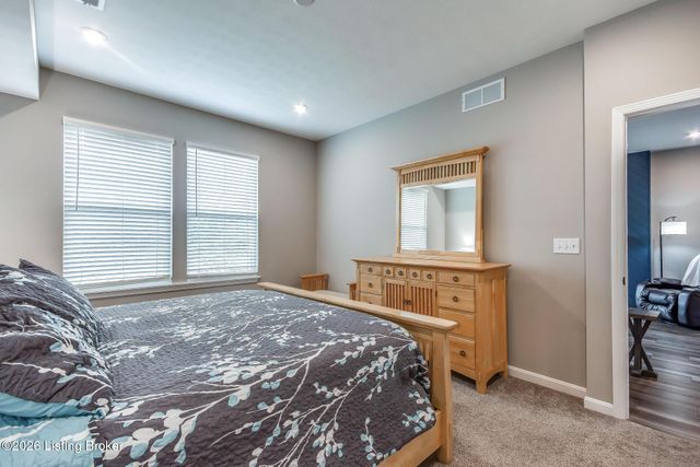 10027 Windcrest Farms Ln 19B, Louisville, KY 40291