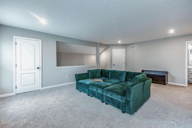 10027 Windcrest Farms Ln 19B, Louisville, KY 40291