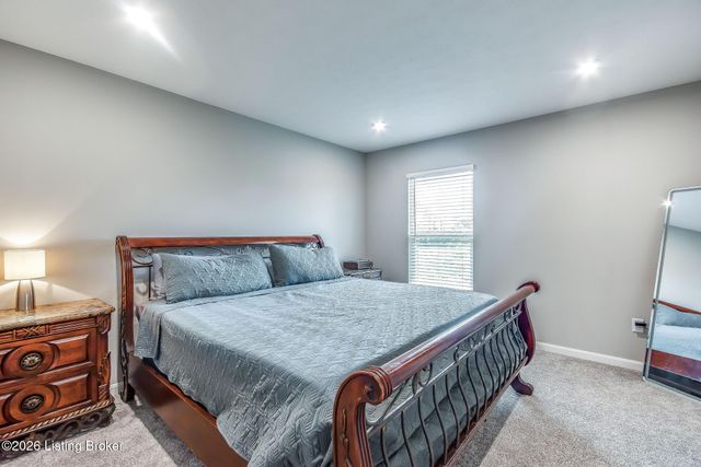 10027 Windcrest Farms Ln 19B, Louisville, KY 40291