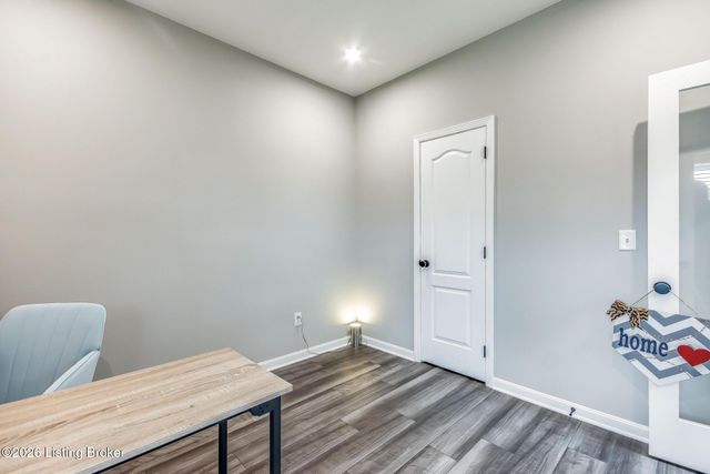 10027 Windcrest Farms Ln 19B, Louisville, KY 40291
