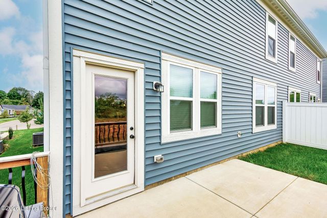 10027 Windcrest Farms Ln 19B, Louisville, KY 40291