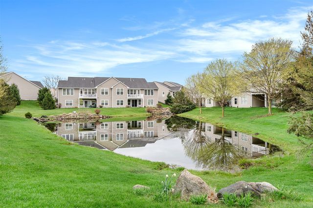 2219 Gray Oak Cove 37, Portage, MI 49024