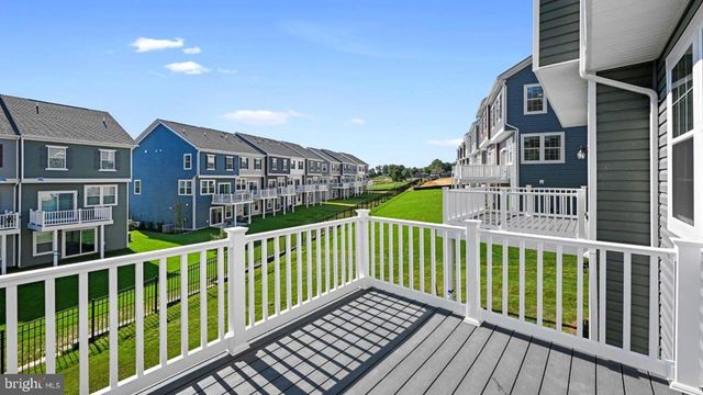 4 MERION AVE, Rosedale, MD 21237