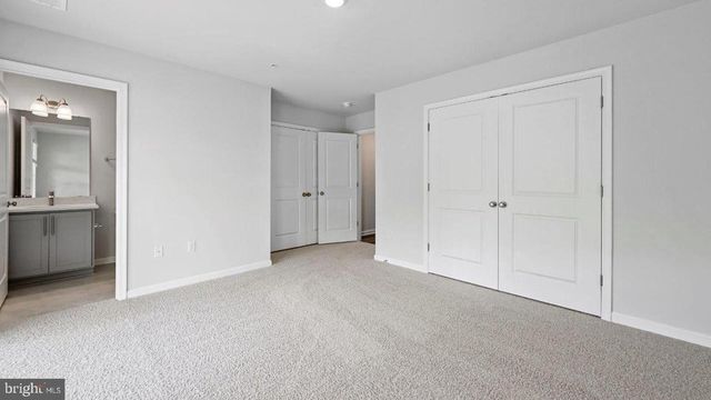 4 MERION AVE, Rosedale, MD 21237