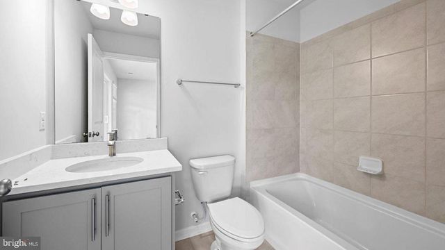 4 MERION AVE, Rosedale, MD 21237