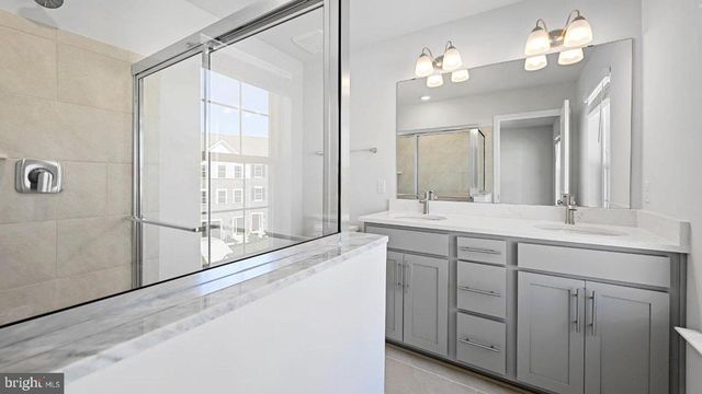 4 MERION AVE, Rosedale, MD 21237