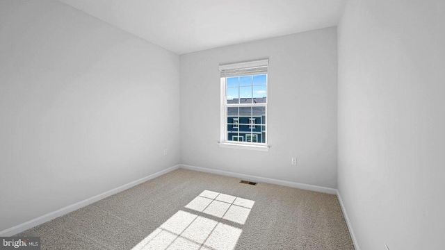 4 MERION AVE, Rosedale, MD 21237