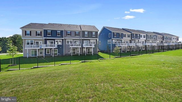 4 MERION AVE, Rosedale, MD 21237