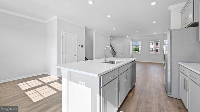 4 MERION AVE, Rosedale, MD 21237