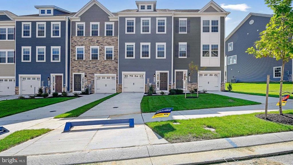 4 MERION AVE, Rosedale, MD 21237