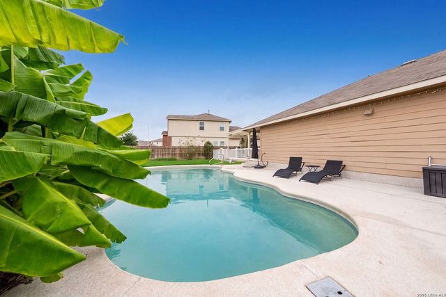277 Orion Dr, New Braunfels, TX 78130