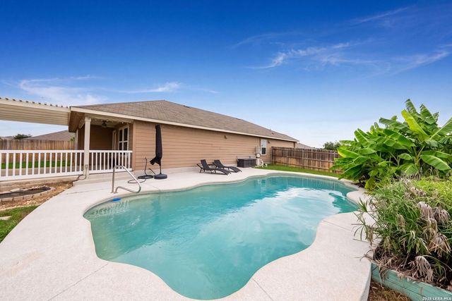 277 Orion Dr, New Braunfels, TX 78130