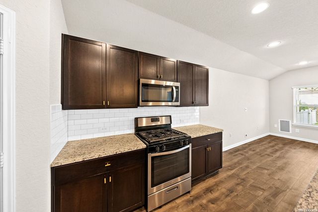 277 Orion Dr, New Braunfels, TX 78130