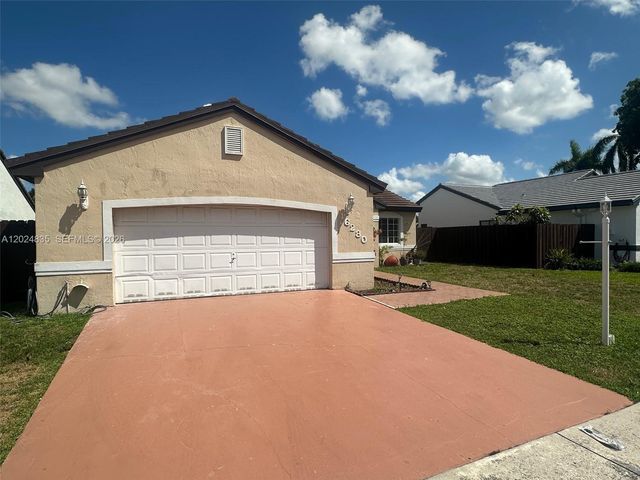 16280 SW 77th Ter, Miami, FL 33193