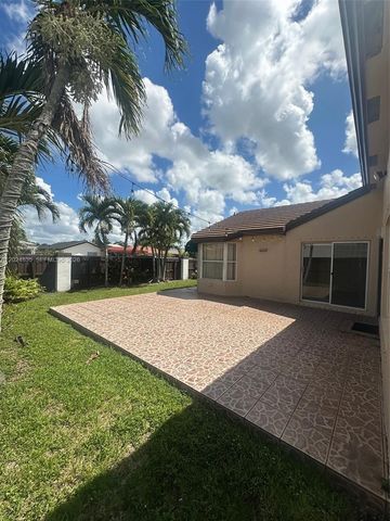 16280 SW 77th Ter, Miami, FL 33193