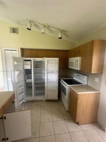 16280 SW 77th Ter, Miami, FL 33193