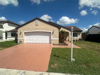 16280 SW 77th Ter, Miami, FL 33193