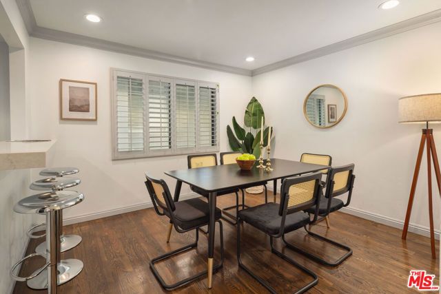 1226 N Kings Road 4, West Hollywood, CA 90069