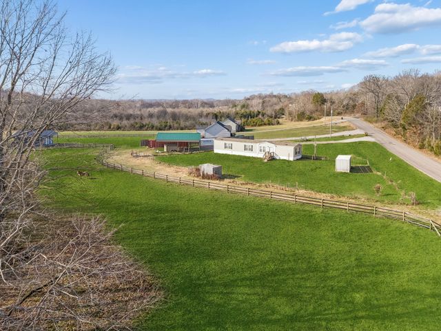 3118 McKibbon Rd, Culleoka, TN 38451