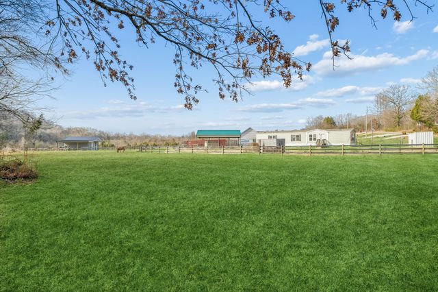 3118 McKibbon Rd, Culleoka, TN 38451
