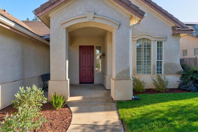 2747 Austin Ave, Clovis, CA 93611