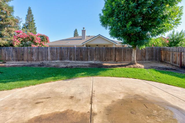 2747 Austin Ave, Clovis, CA 93611