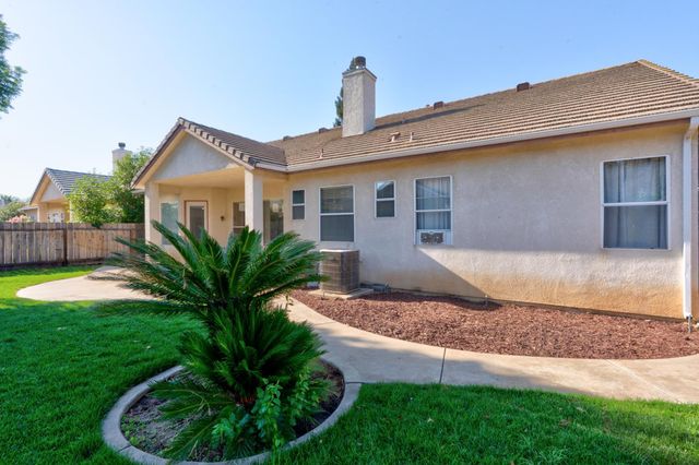 2747 Austin Ave, Clovis, CA 93611