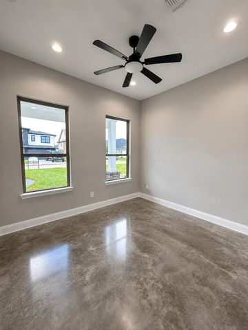10749 S Lake Mist Lane, Willis, TX 77318