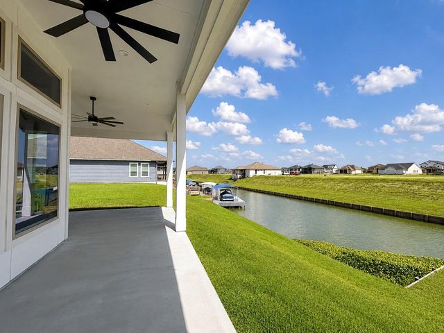 10749 S Lake Mist Lane, Willis, TX 77318