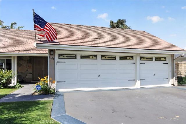 8631 Larkport Drive, Huntington Beach, CA 92646