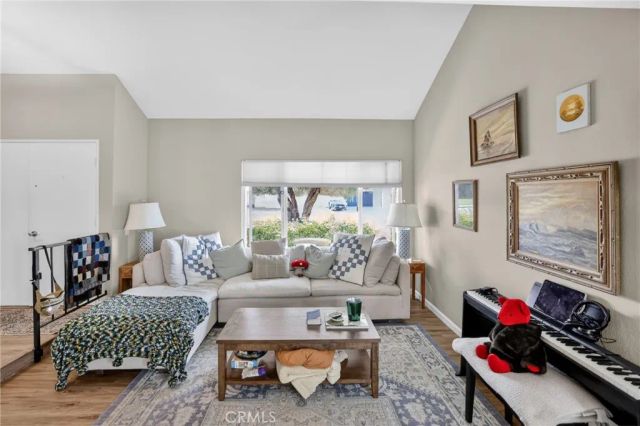 8631 Larkport Drive, Huntington Beach, CA 92646