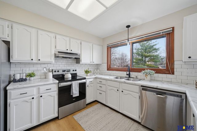 4316 Faulkner Court, Lincoln, NE 68516