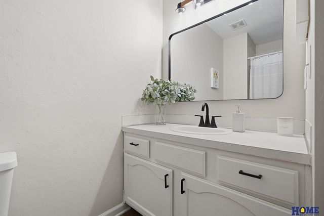 4316 Faulkner Court, Lincoln, NE 68516