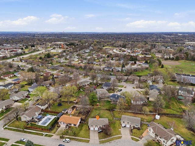 4316 Faulkner Court, Lincoln, NE 68516