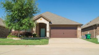 129 Garden Grove Drive, Waxahachie, TX 75165